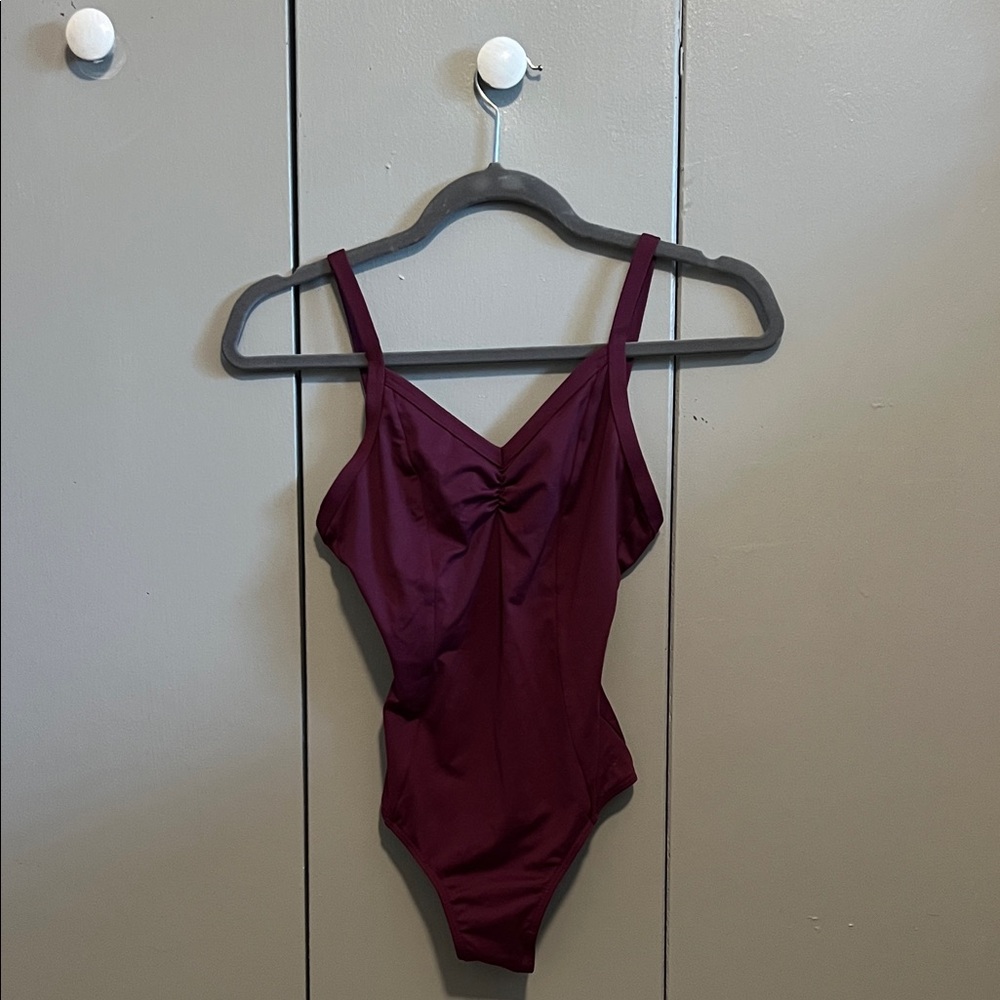 Lulli dancewear Burgundy pinch front leotard